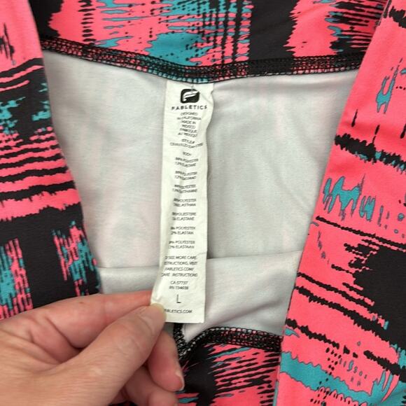 Fabletics Winn Printed Capri Length Mid Rise Crossover Leggings Womens Large - Picture 3 of 5